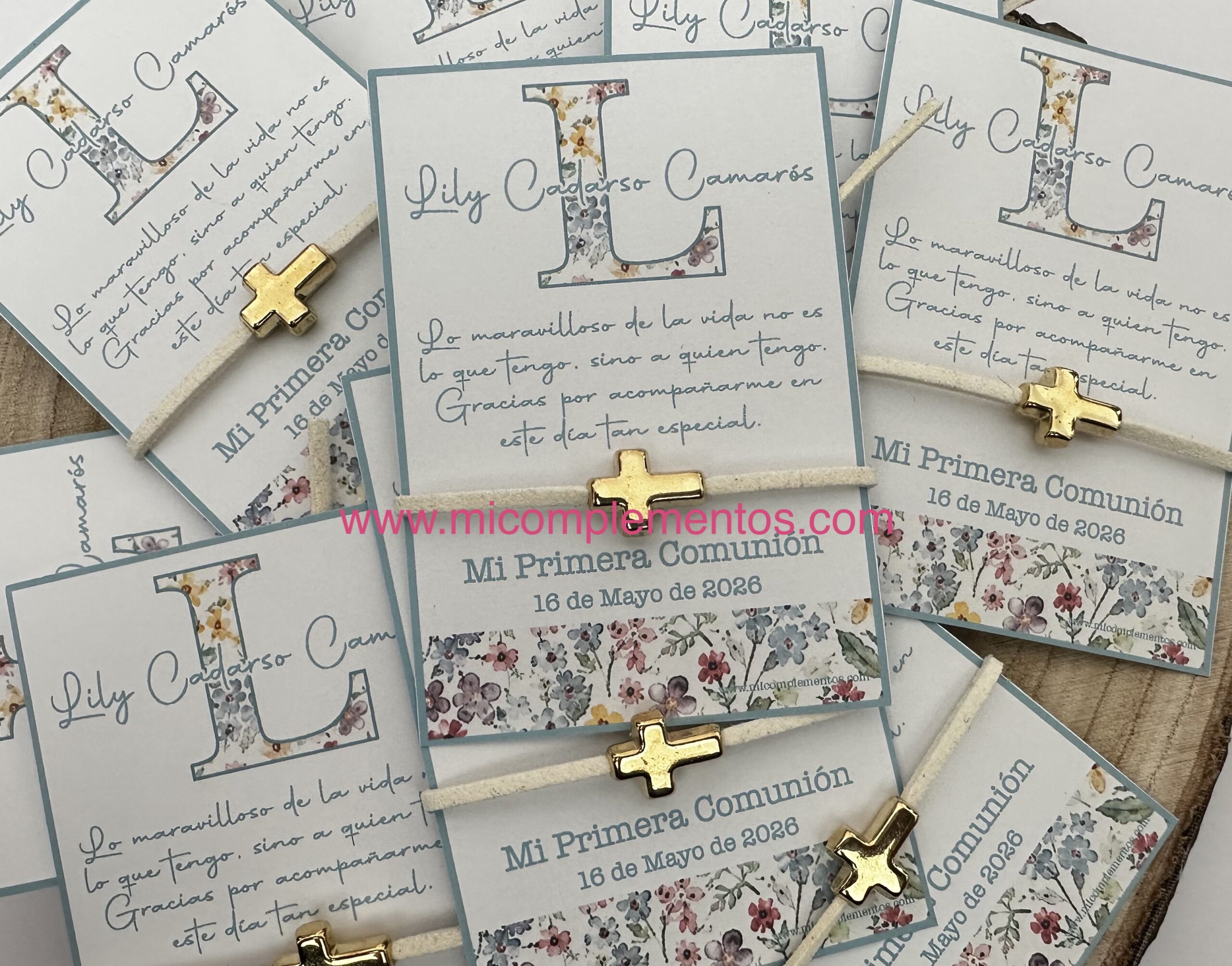 Pulsera cruz dorada