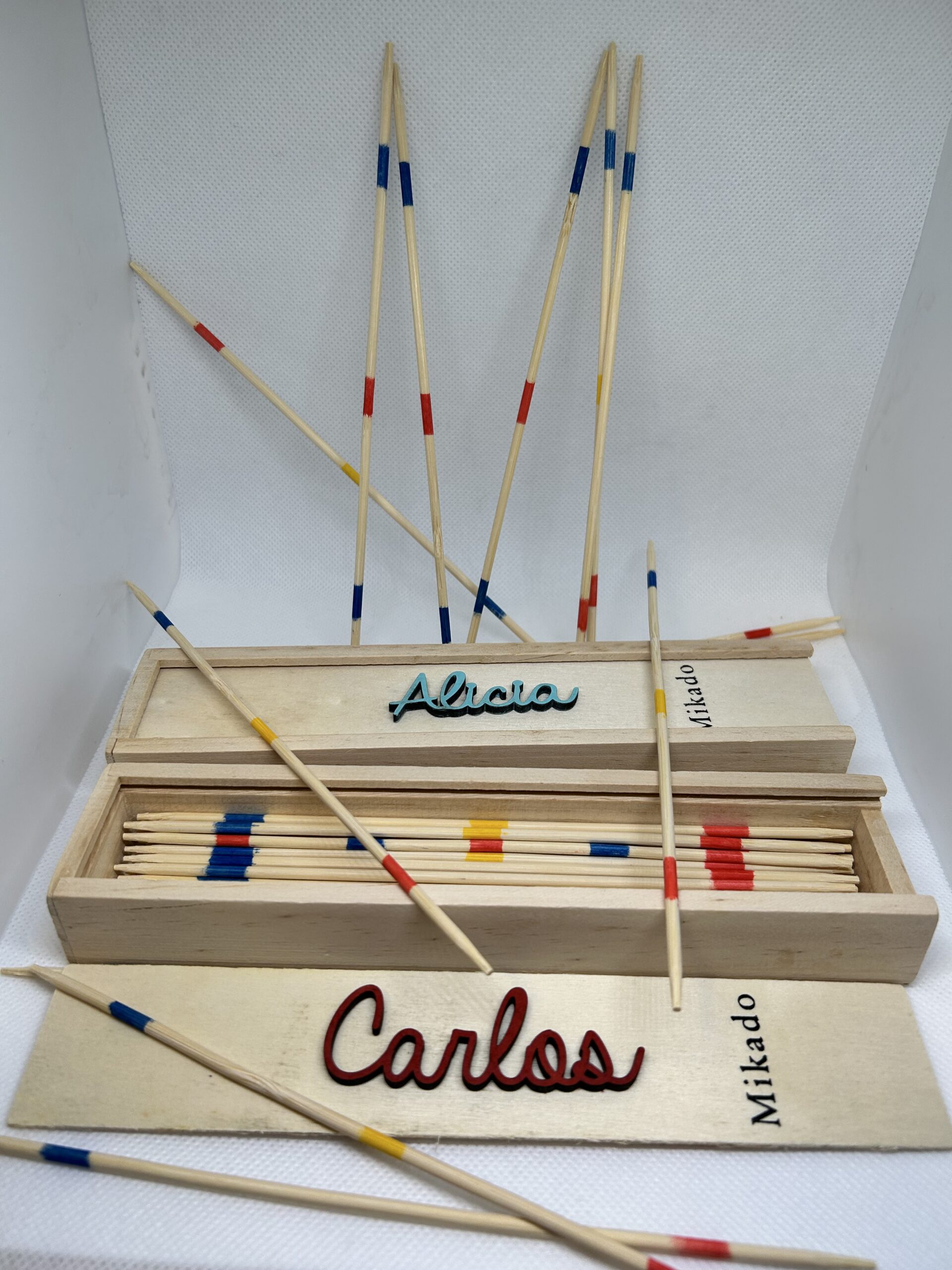 Mikado nombre en relieve